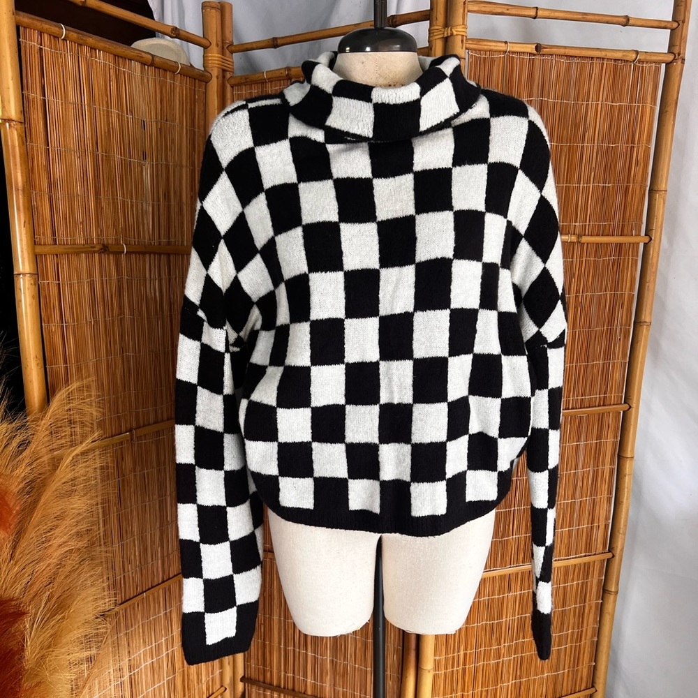 Turtleneck Black And White Plaid Long Sleeve Checkered sweater size XL